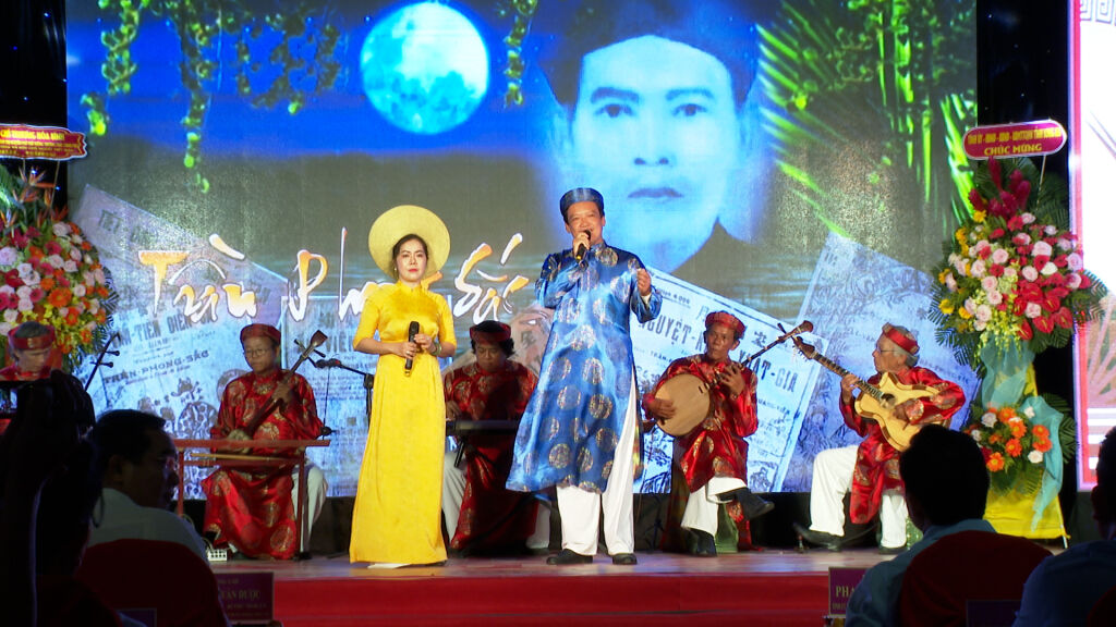 Must-enjoy "Don Ca Tai Tu" - Dive into the soulful charm of Long An Travel